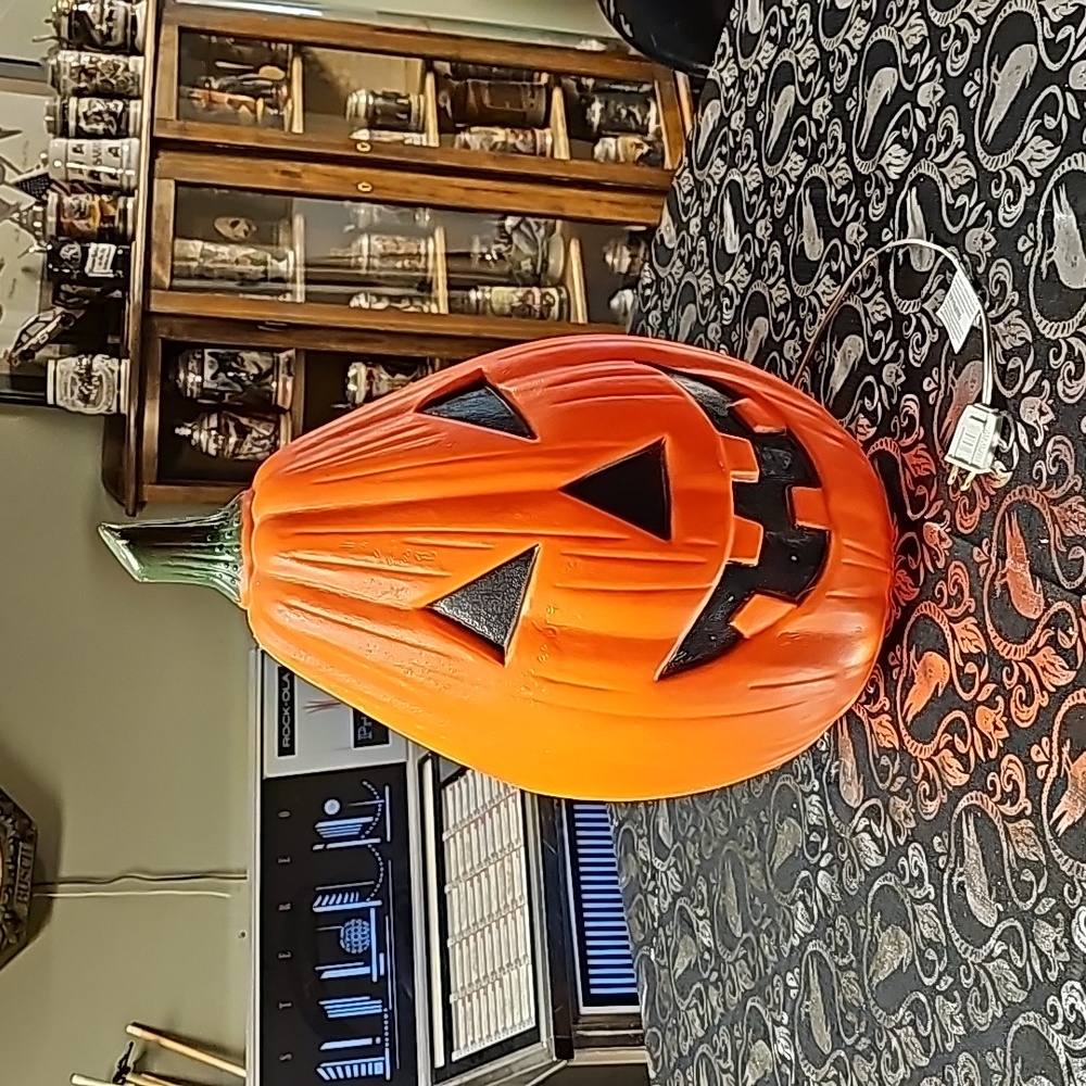 Jack-o-lantern Blow Mold. - Picture 2 of 3